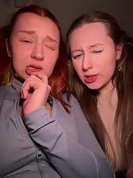 FroggyAnna live sex cam