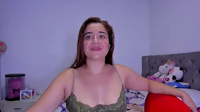 naive_natty10's cam snapshot