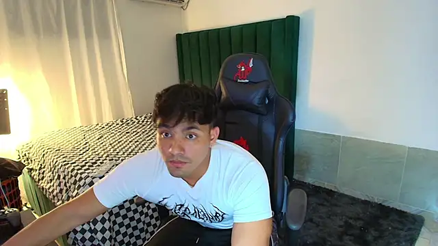 man_dur07's cam snapshot