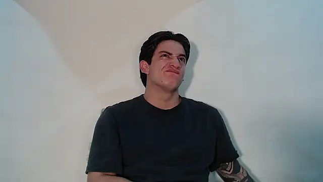 AteneoJr's cam snapshot