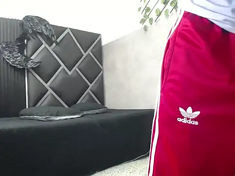 Dogan_Renzo0's cam snapshot