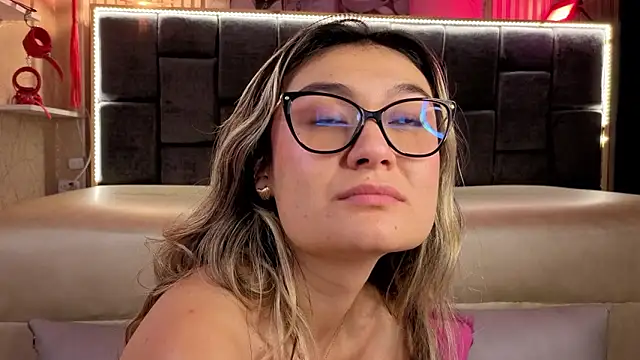 Im-Lola's cam snapshot