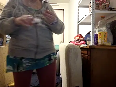 Samantha_Squirt@xh live sex cam