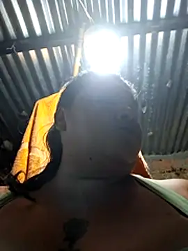 chubby_sexy_big_tits's cam snapshot