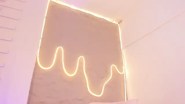 Shanntal_'s cam snapshot