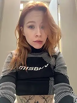 _Little_Ginger's cam snapshot