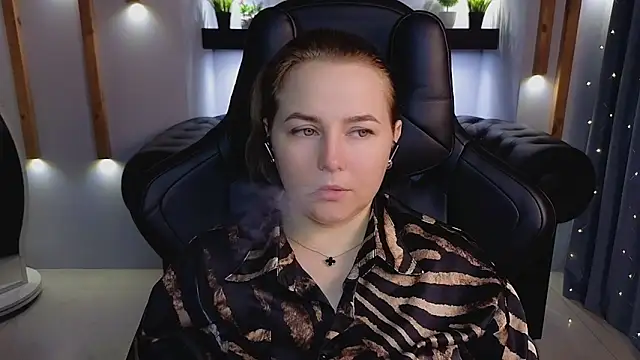 Mira_Mermayd's cam snapshot