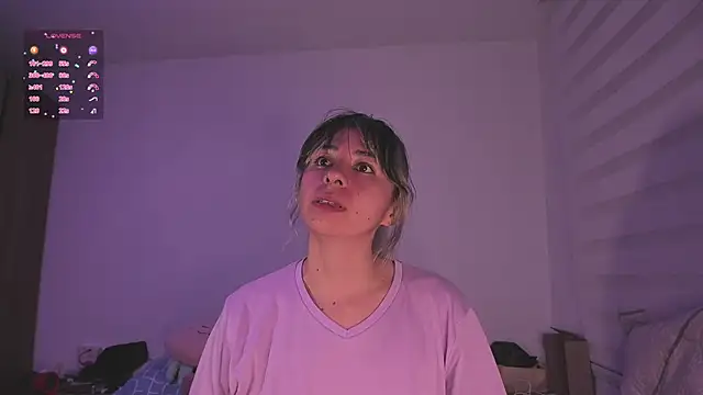 K2xxKrawl live sex cam