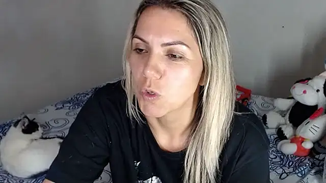 Chantal_hott's cam snapshot