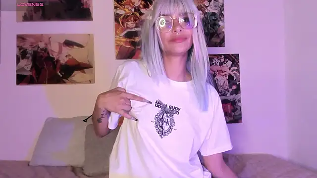 Luna-Chann's cam snapshot