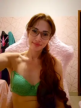 Irresistible24 live sex cam