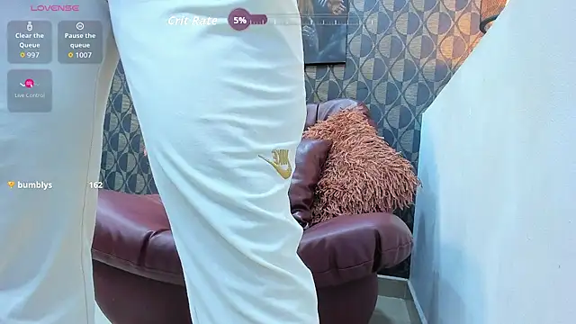 Leonsmoron live sex cam