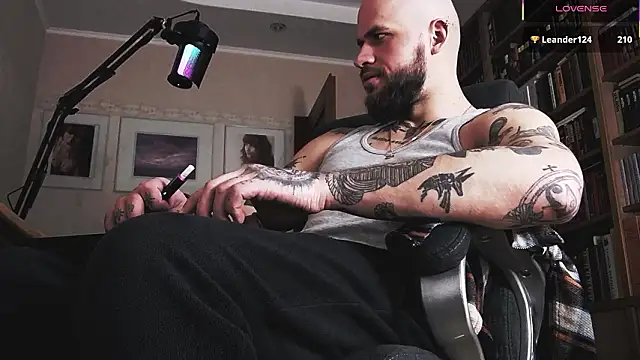 FindomJason live sex cam