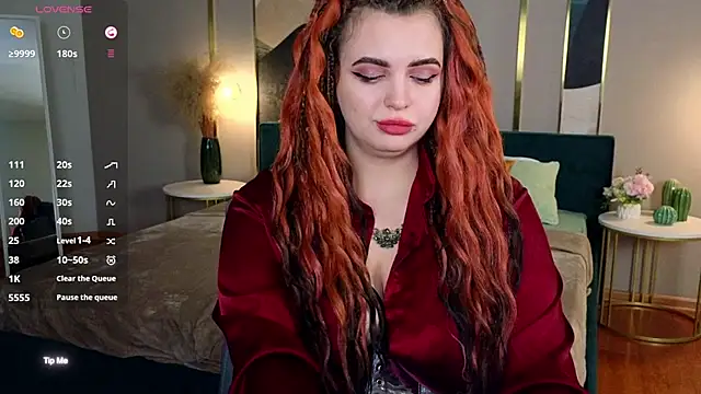 Miss_Maya_Mils live sex cam