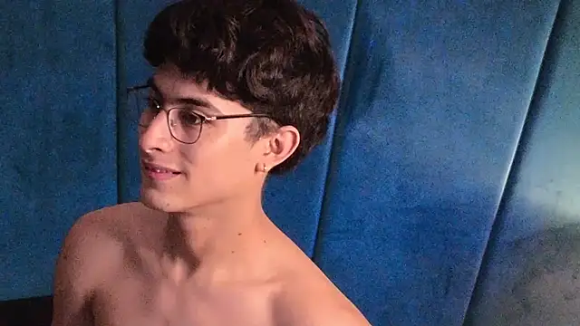 Aaron_Eze live sex cam