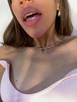 zoe_storm's cam snapshot