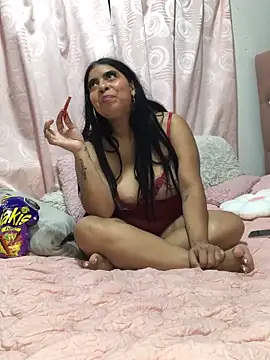 Rachellcooperrr's cam snapshot