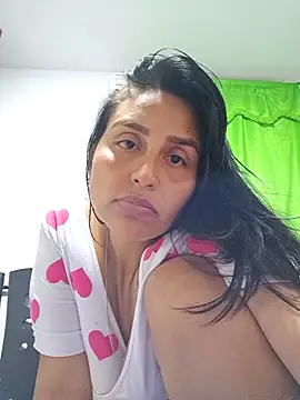 LunaRouuse_'s cam snapshot