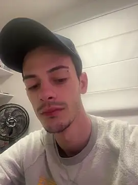 Aaron_nextdor live sex cam