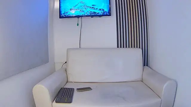 toji_luxxer live sex cam