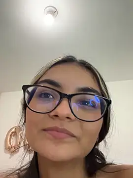 Cat2525 live sex cam