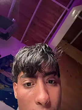 Mauuu18 live sex cam