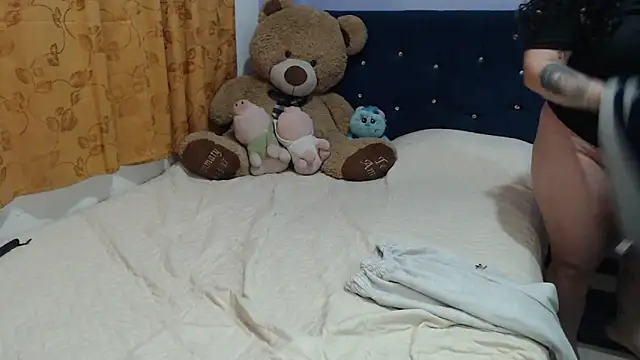 ANGELIQUE_KLANE live sex cam