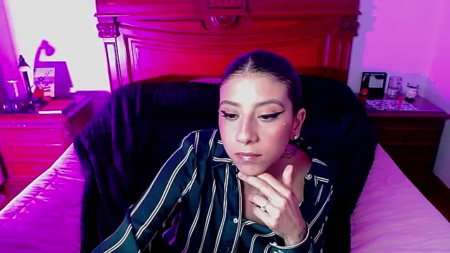 _holy_1 live sex cam