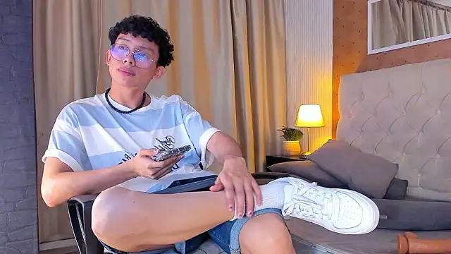 liam_twiink live sex cam