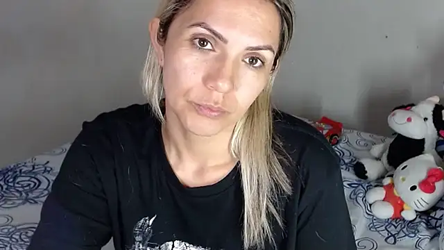 Chantal_hott's cam snapshot