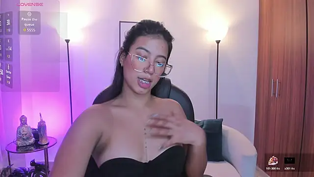 raven_stonee's cam snapshot