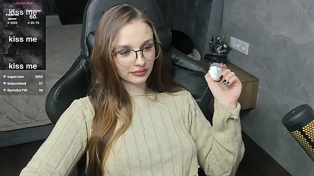 MCfly_11 live sex cam