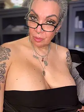 dieseldame1313 live sex cam