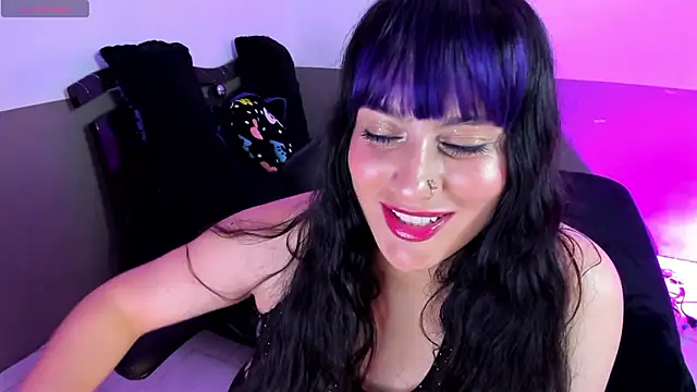 Monserrat_Cute_'s cam snapshot