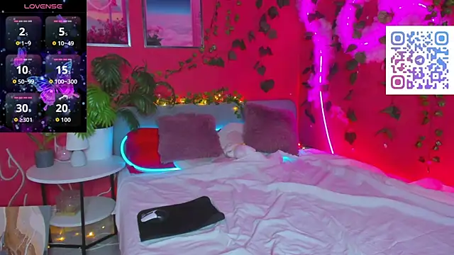 Lisbeth__Salander's cam snapshot