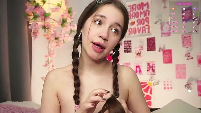 AmiLewis's cam snapshot