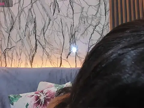 Pauline_Fox live sex cam