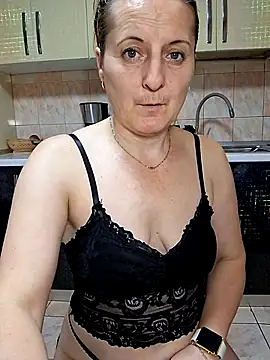 Sweet-milf-'s cam snapshot