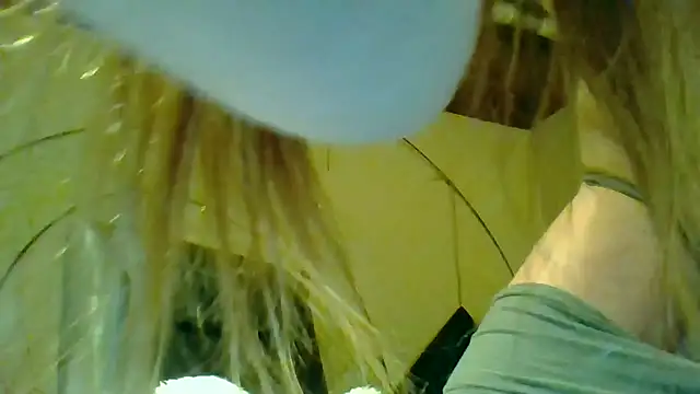 eatmeplease44 live sex cam