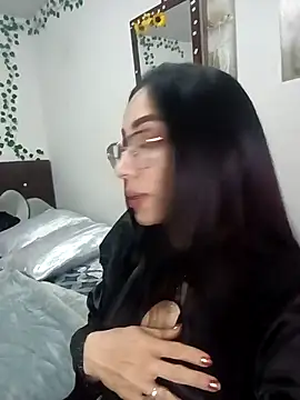 YaraDuartee's cam snapshot