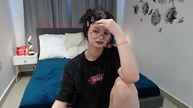 MileyRood live sex cam