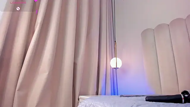 Melanie_hillz live sex cam