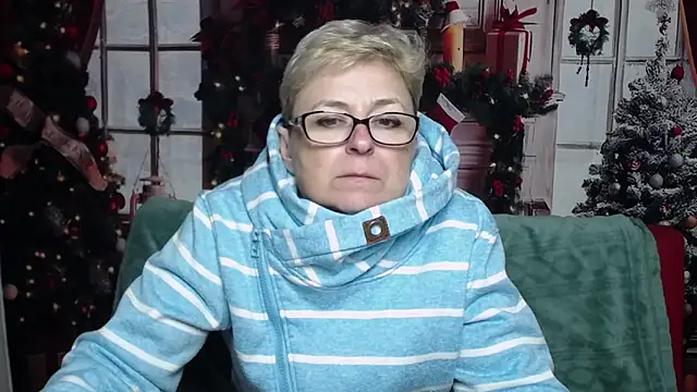 EmiliaGree live sex cam