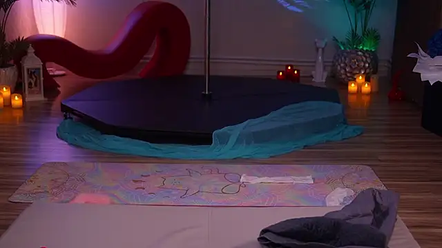 KittyCaitlin live sex cam