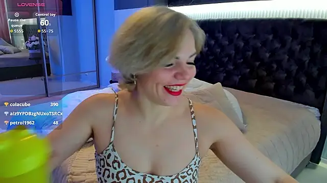 Wow_Maya's cam snapshot