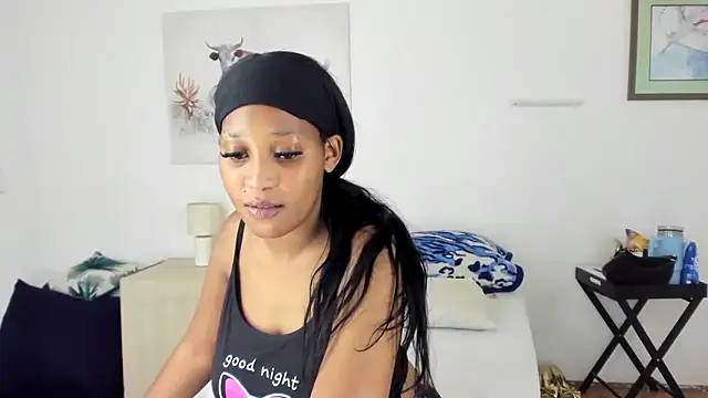 ConnieSmall24's cam snapshot