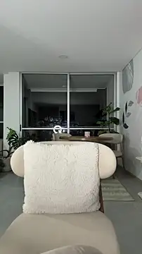 Valenthino_Salvatore's cam snapshot