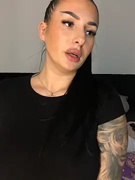 Mia-Bremer live sex cam