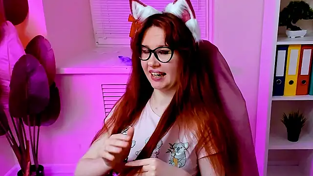 CarolGiggly live sex cam