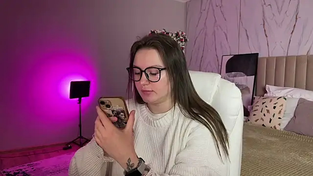 MoonlightLovee's cam snapshot